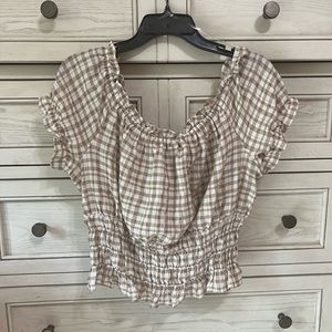 BEAUTIFUL OFF THE SHOULDER CROP TOP